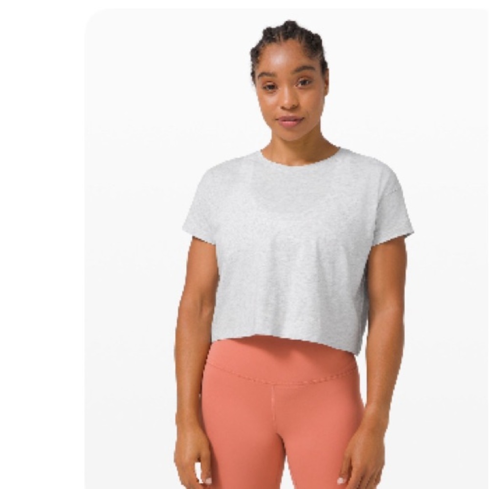 Lululemon Cates T-Shirt in Heathered Core Ultra Light Grey